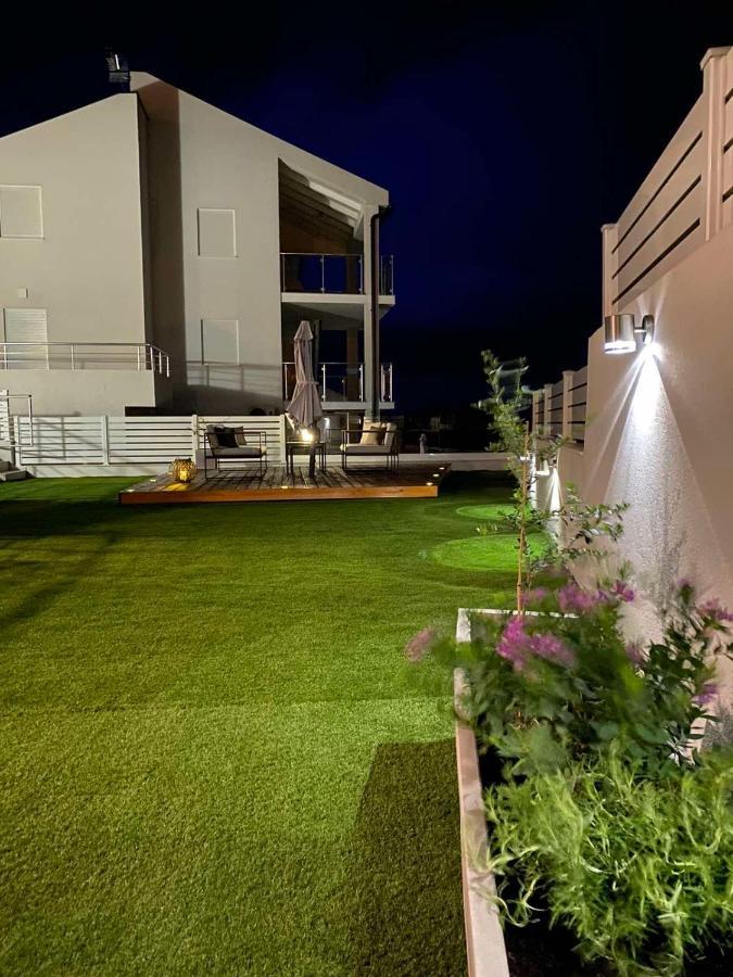 Ellavis Apartments 외부 사진